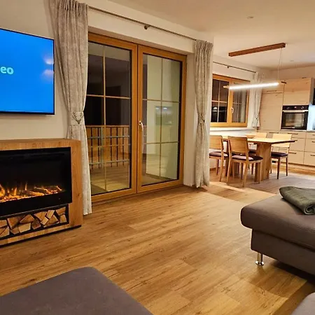 Hipp - Bergblick Und Wellness In Lage Apartmán *