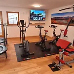 Hipp - Bergblick Und Wellness In Lage