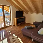 Hipp - Bergblick Und Wellness In Lage הלבלך