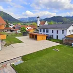 Hipp - Bergblick Und Wellness In Lage *