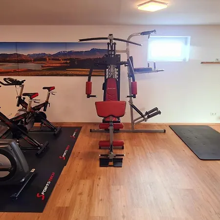 Hipp - Bergblick Und Wellness In Lage *